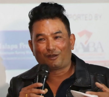 चपली हाइटसँग जुध्ने भयाे अल्लु अर्जुनको पुष्पा, निर्माता भन्छन्- साउथ फिल्मलाई नेपाल भित्र्याउनु गद्दारी